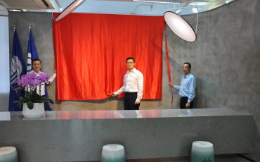 ���հ¼��������ŵ�88������վ�������˲�������Ļ��ʽԲ������